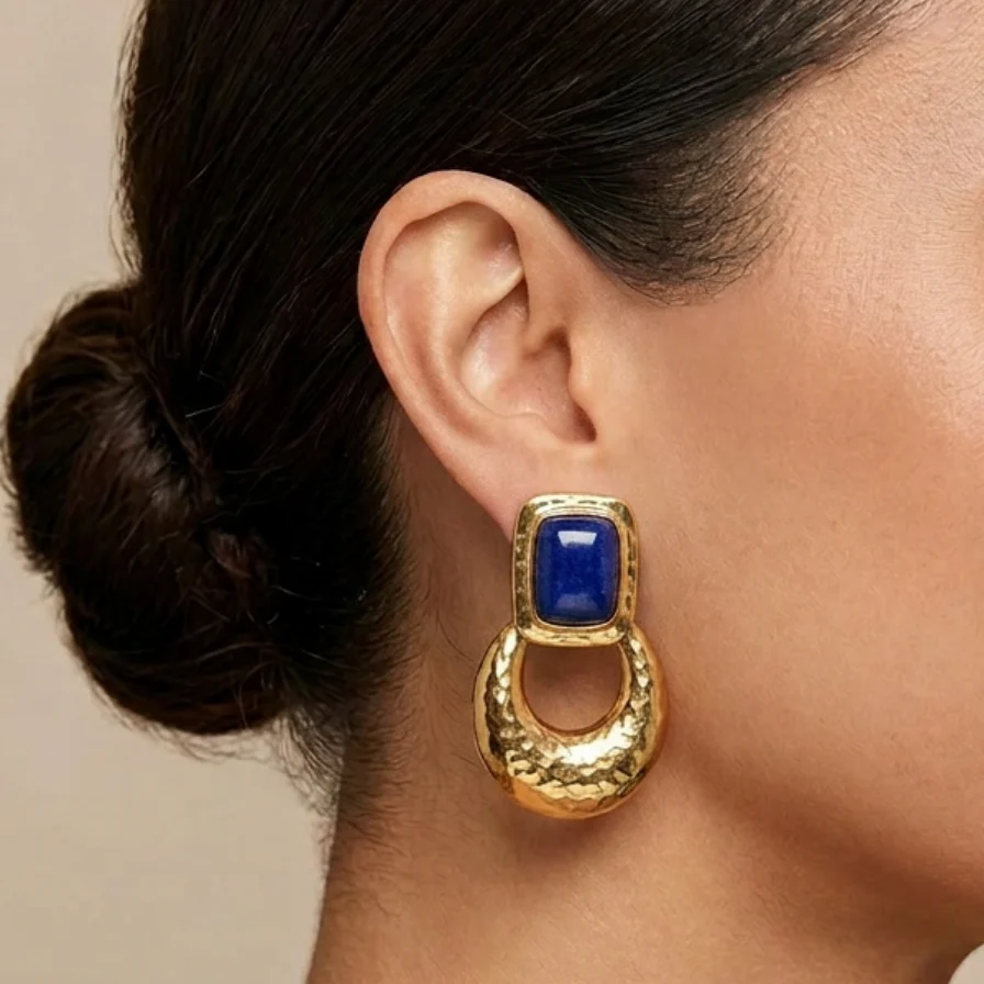 1980s Hammered Gold Doorknocker Earrings - Image 2