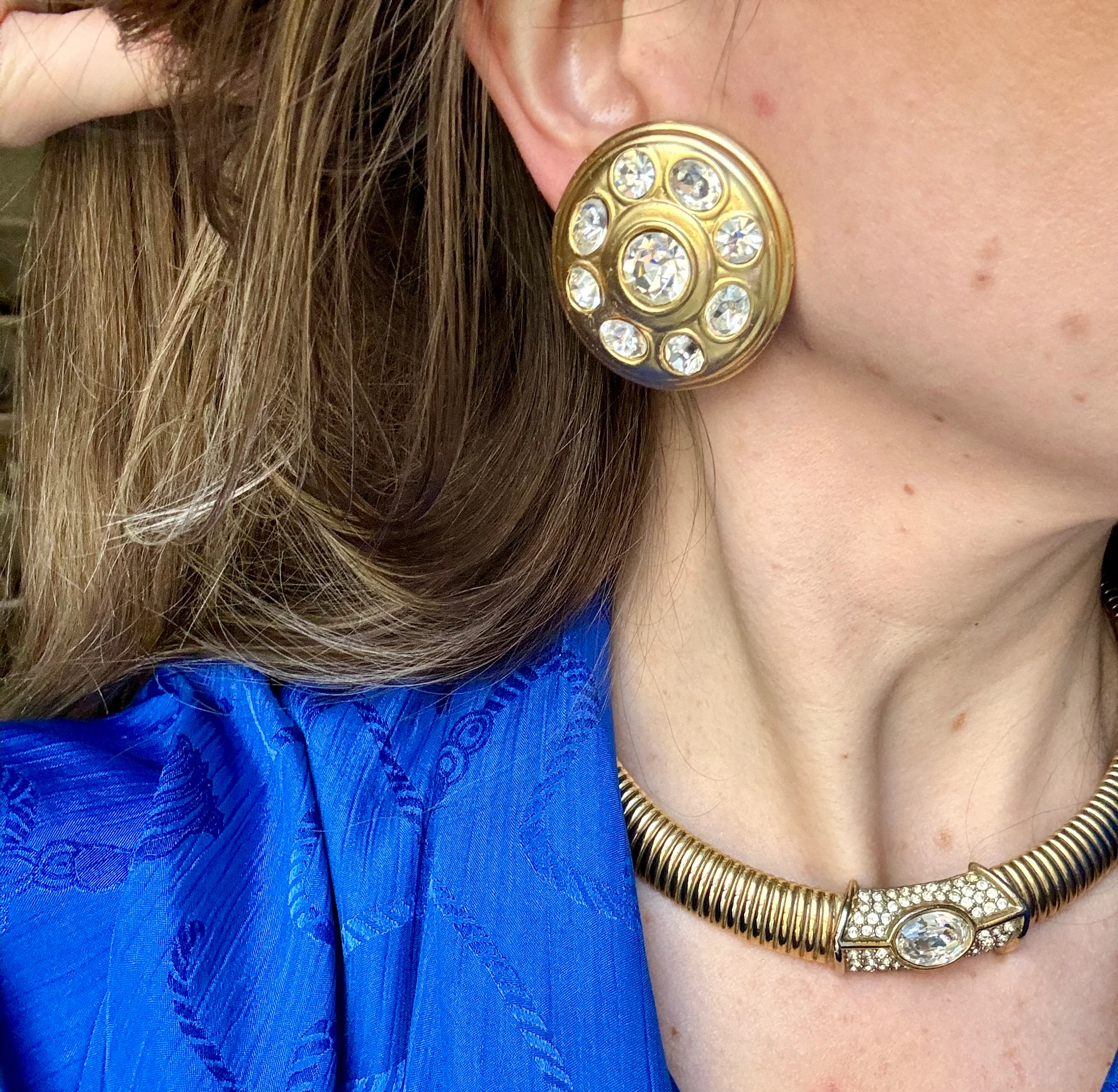 Fabulous 90s Golden Crystal Circle Earrings - Image 2