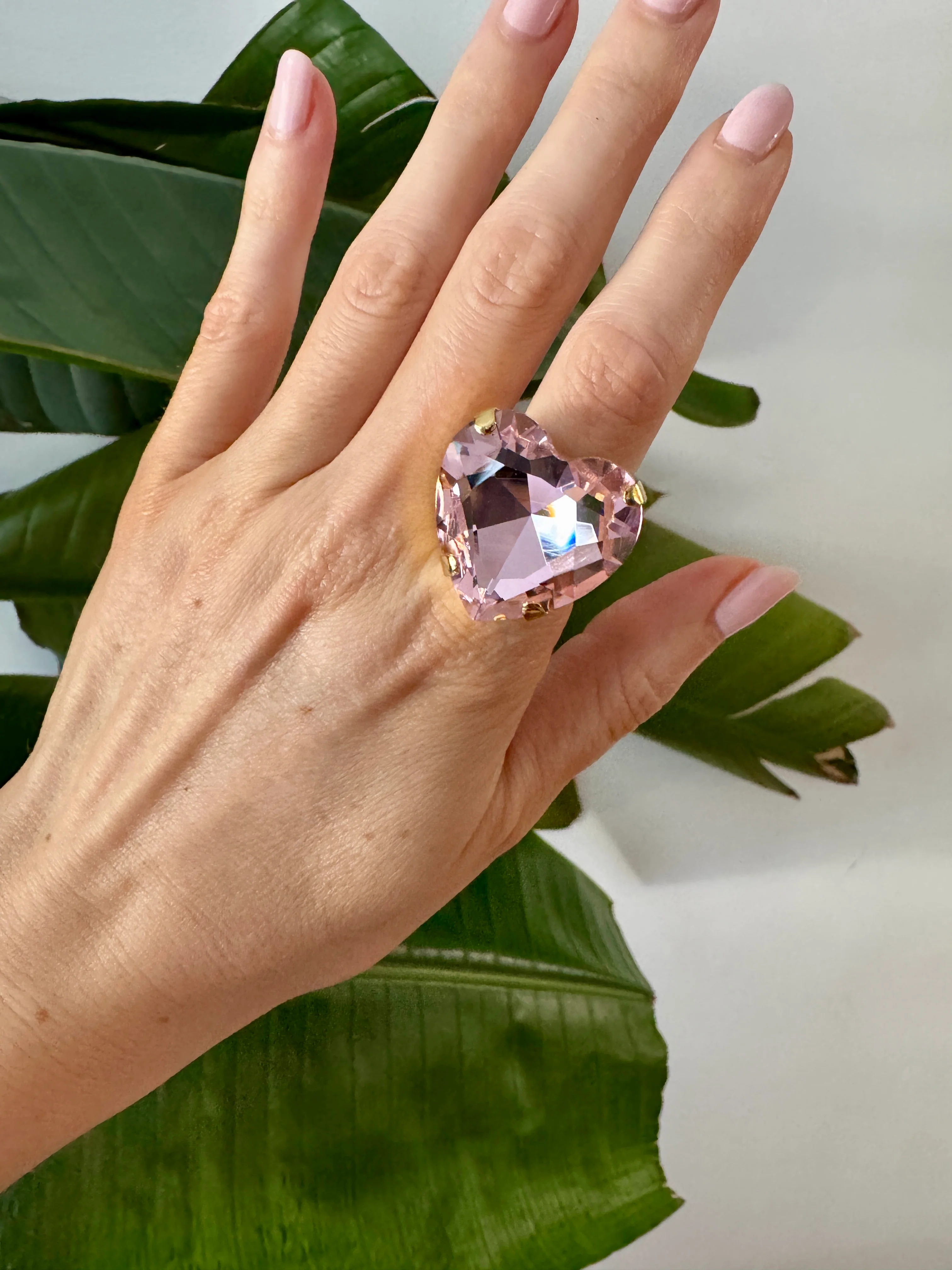 Huge Crystal Heart Ring Four Colors - Image 4