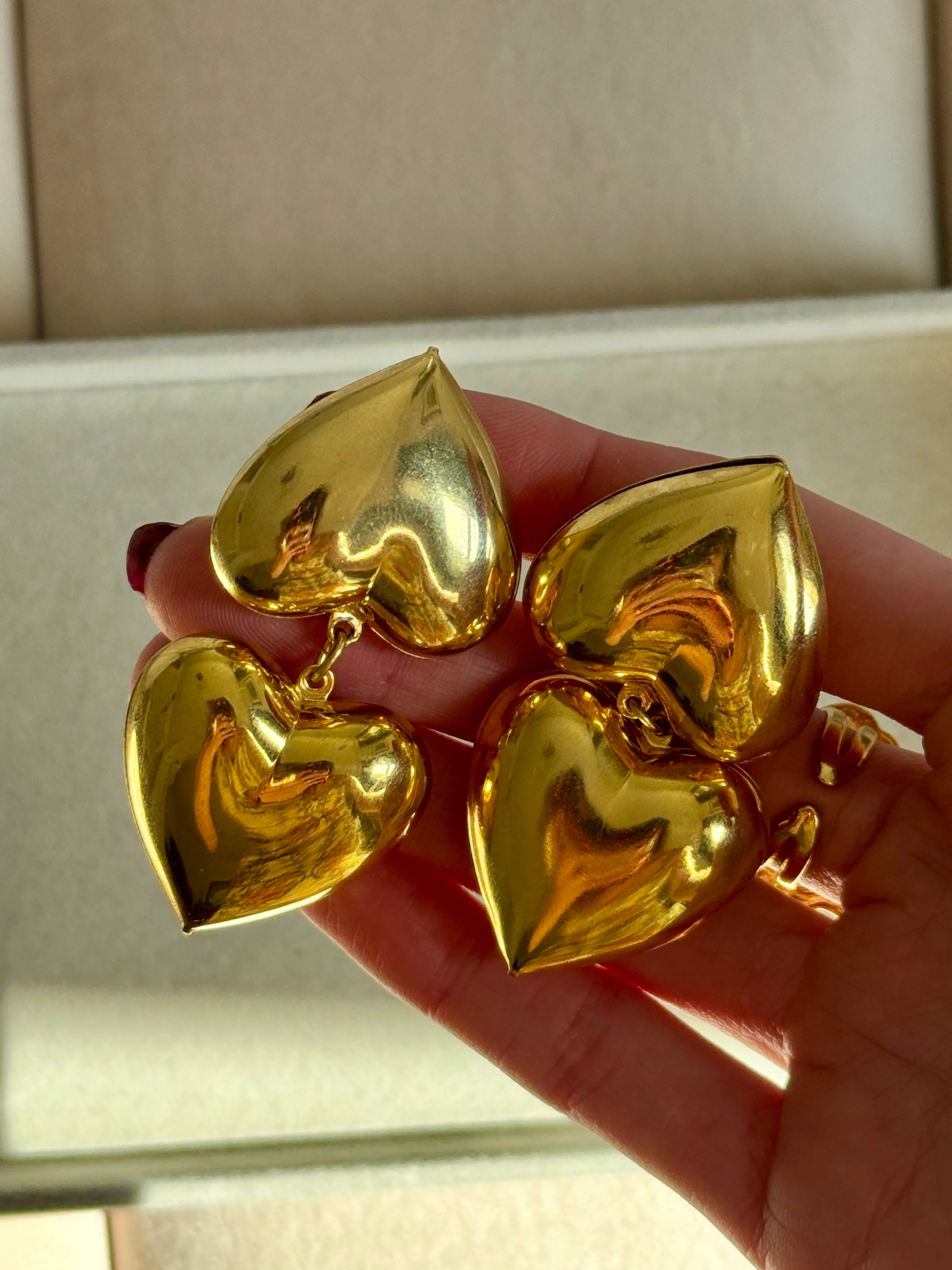 Vintage Italian Gold Double Heart Earrings - Image 3