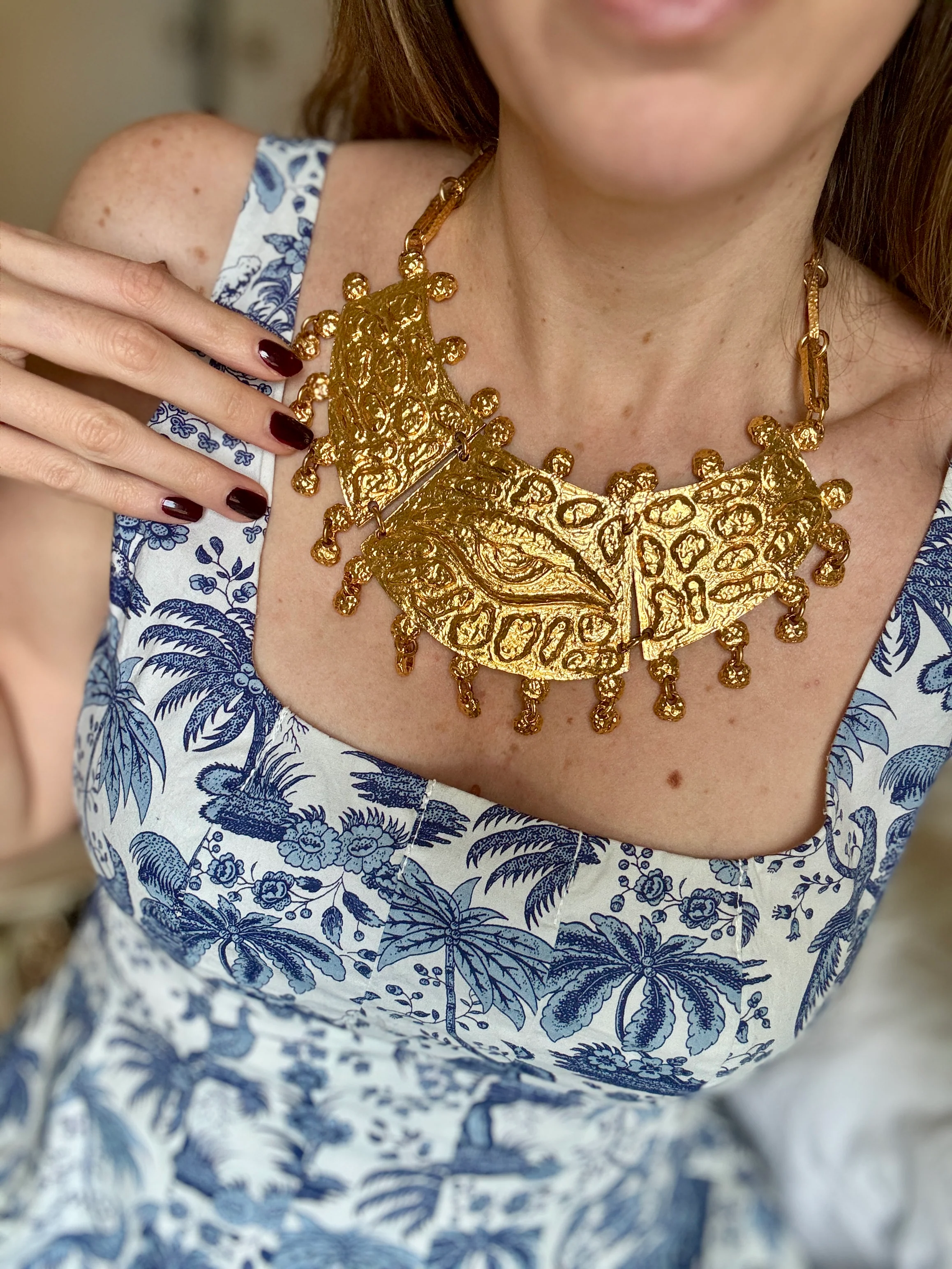 Vintage Gold Eye Statement Necklace - Image 3