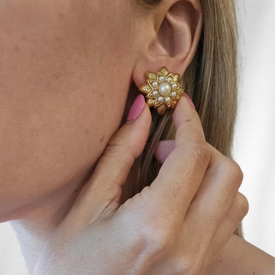 Vintage Gold Faux Pearl Flower Earrings - Image 3