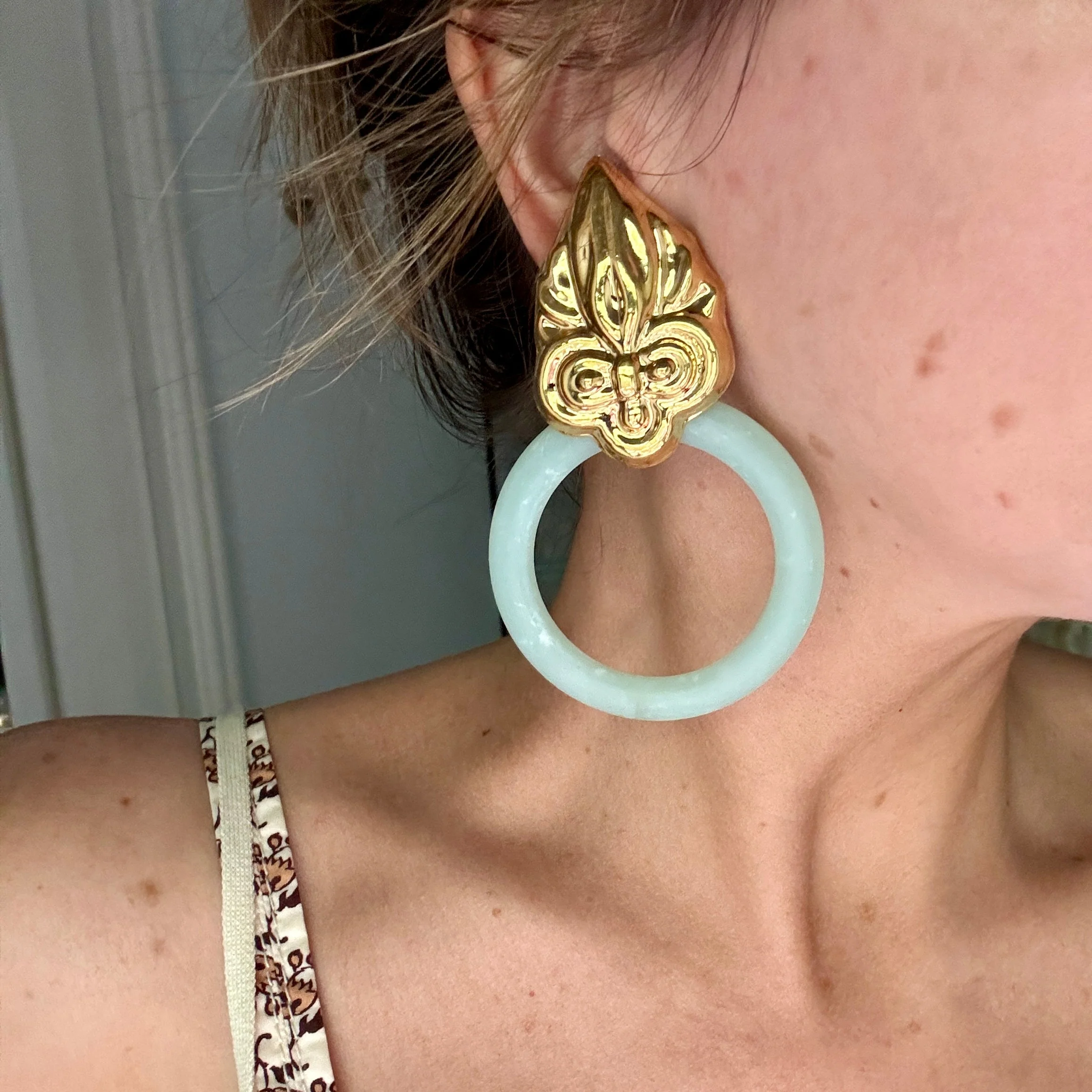 Vintage Italian 1980s Jade or Pink Statement Hoops - Image 2