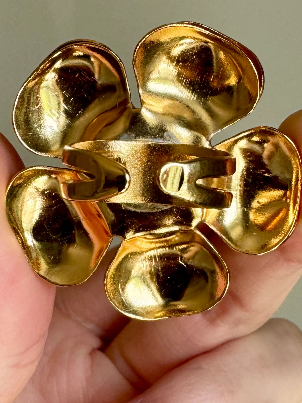 Vintage Italian Huge Gold Flower Ring Size 7 - Image 4
